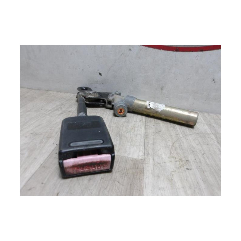 Attache ceinture avant gauche CITROEN SAXO PHASE 2 d’occasion