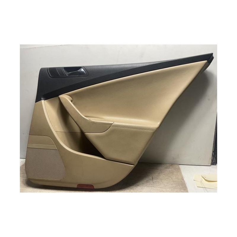 Panneau de porte arriere droit VOLKSWAGEN PASSAT 5 d’occasion