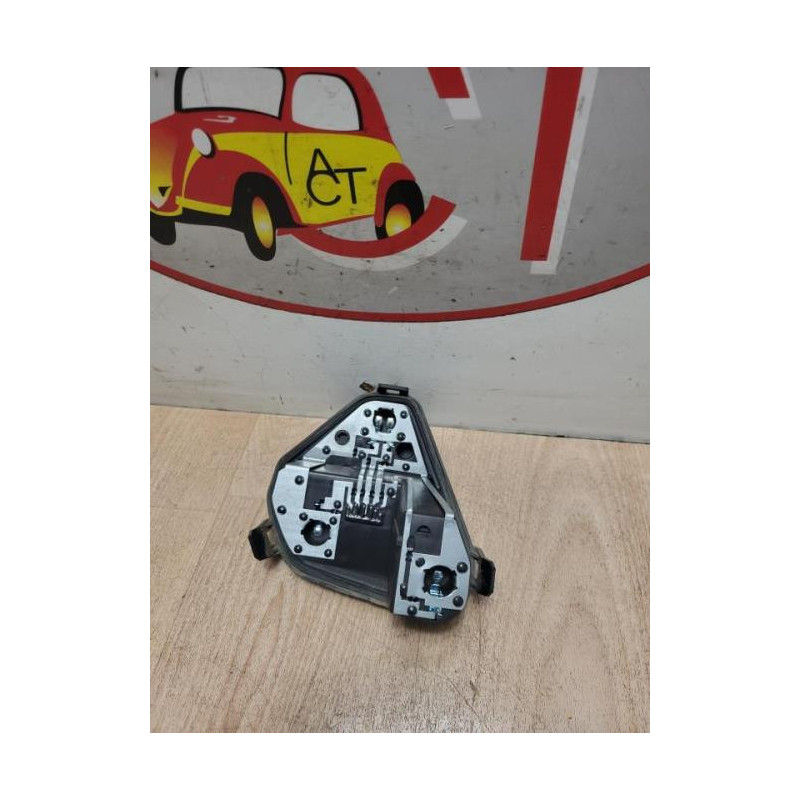 Platine feu arriere gauche RENAULT CLIO 3 PHASE 1 BREAK d’occasion