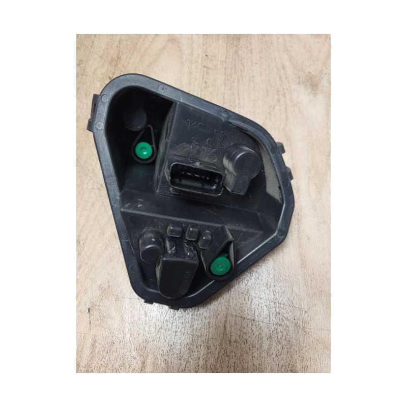 Platine feu arriere droit RENAULT CLIO 3 PHASE 1 BREAK d’occasion