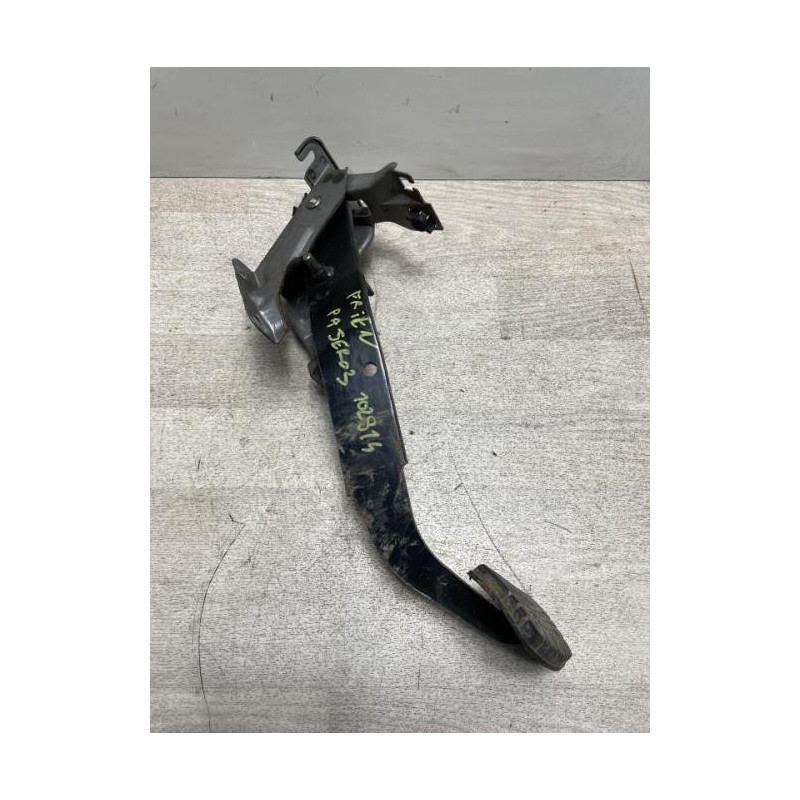 Pedalier de frein MITSUBISHI PAJERO 3 PHASE 1 d’occasion