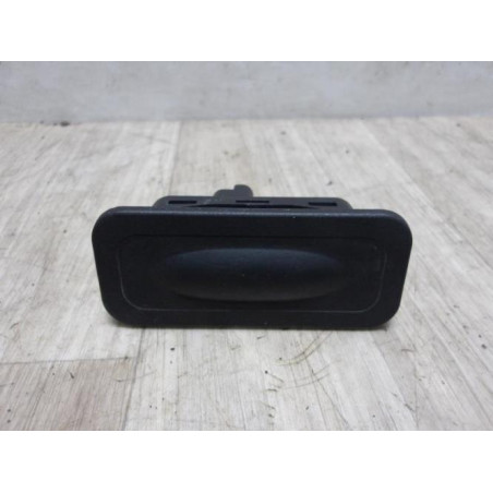 Bouton de coffre RENAULT  d’occasion