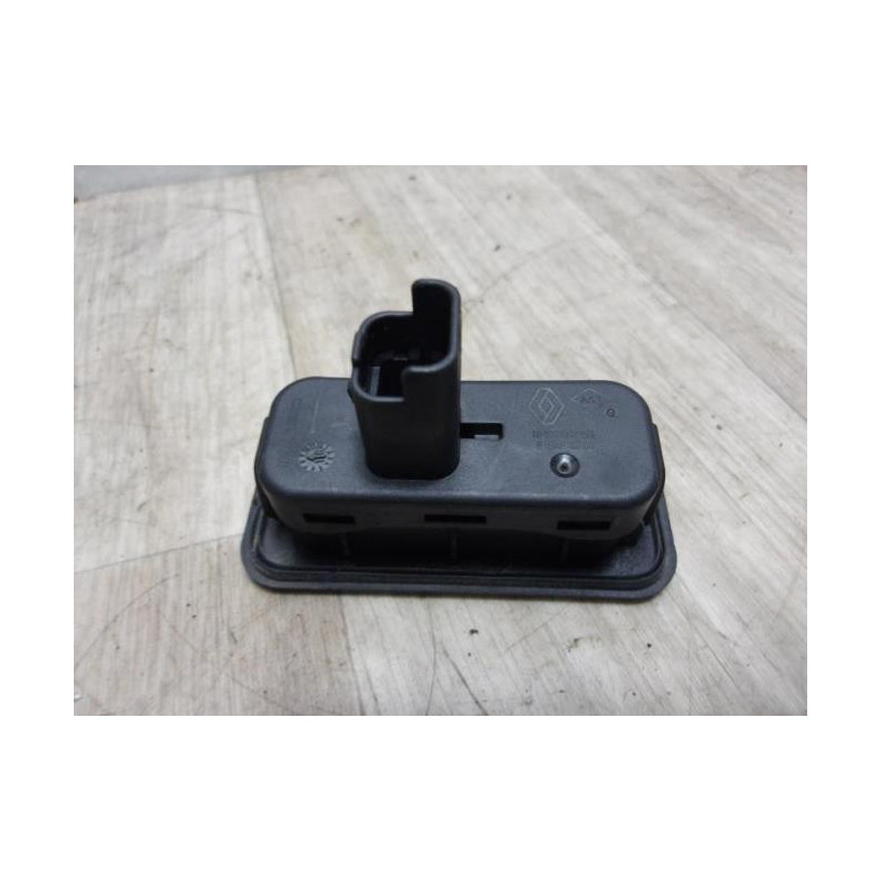 Bouton de coffre RENAULT  d’occasion