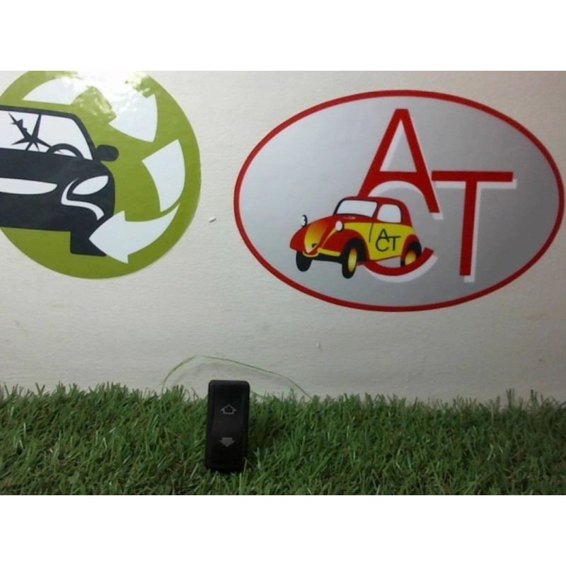 Interrupteur de leve vitre avant droit CITROEN ZX d’occasion