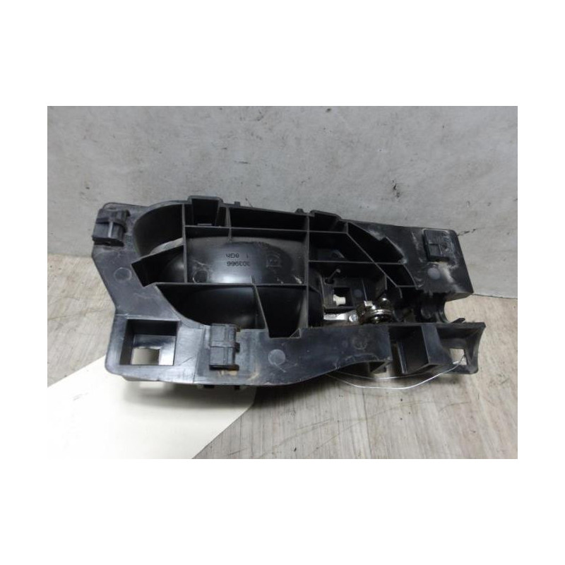 Poignee interieur avant gauche PEUGEOT 208 1 PHASE 1 d’occasion