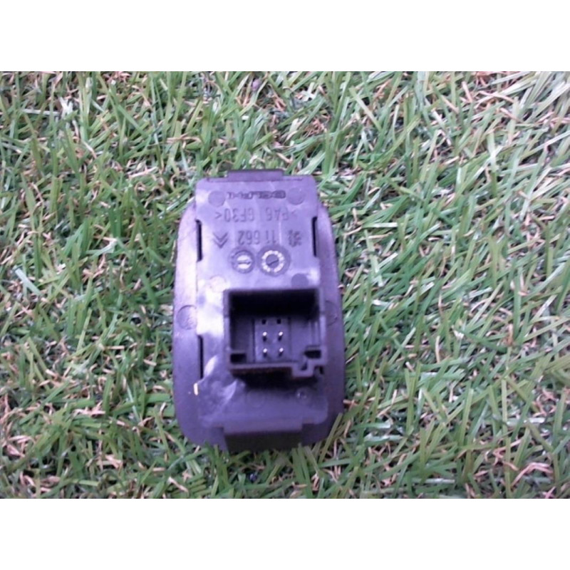 Interrupteur de leve vitre arriere droit CITROEN C4 PICASSO PHASE 1 d’occasion