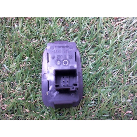 Interrupteur de leve vitre arriere droit CITROEN C4 PICASSO PHASE 1 d’occasion