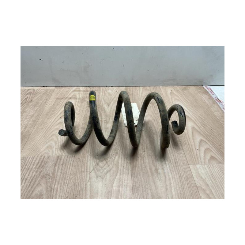 Ressort de suspension arriere droit NISSAN X-TRAIL 2 PHASE 1 d’occasion