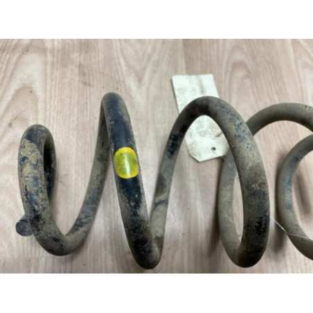Ressort de suspension arriere droit NISSAN X-TRAIL 2 PHASE 1 d’occasion
