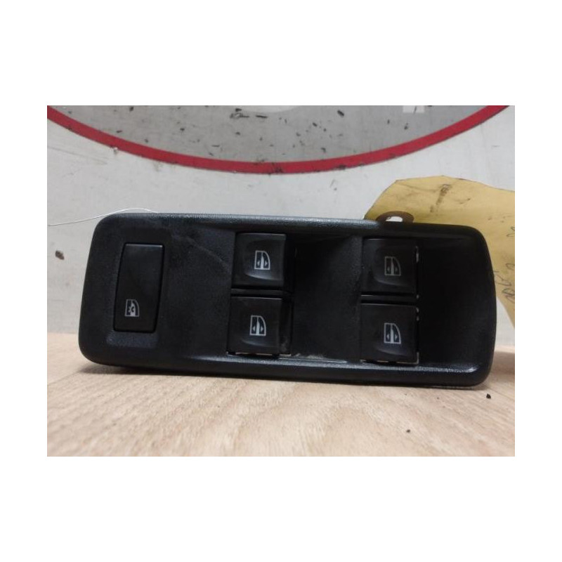 Interrupteur de leve vitre avant gauche DACIA LODGY PHASE 2 d’occasion