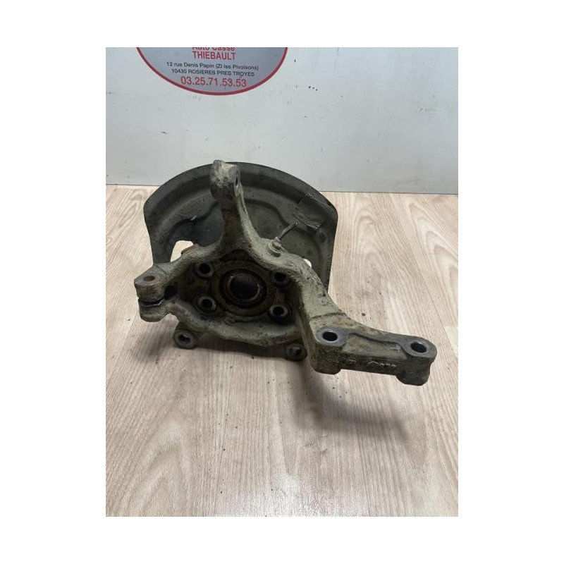Fusee avant gauche NISSAN X-TRAIL 2 PHASE 1 d’occasion