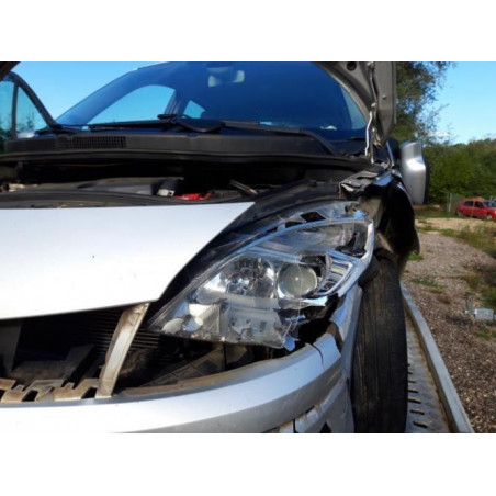 Platine feu arriere droit RENAULT SCENIC 2 PHASE 2 d’occasion