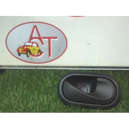 Poignee interieur avant droit RENAULT TWINGO II PHASE 2 d’occasion