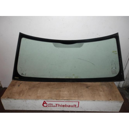 Pare brise MINI MINI 2 R56 PHASE 2 d’occasion