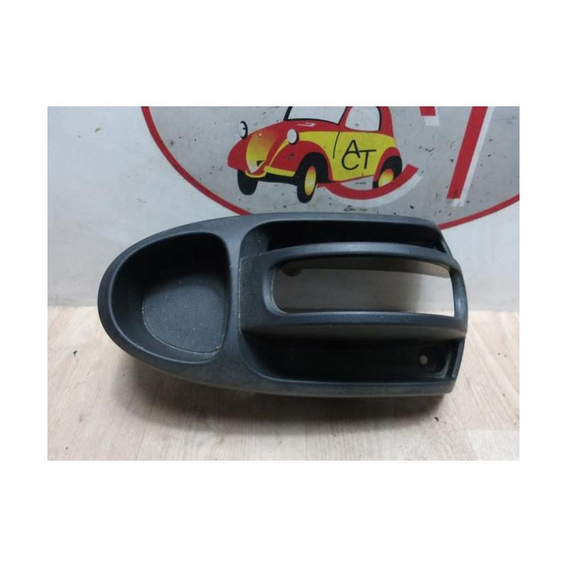 Console central (interieur plastique) TOYOTA AYGO 1 PHASE 2 d’occasion