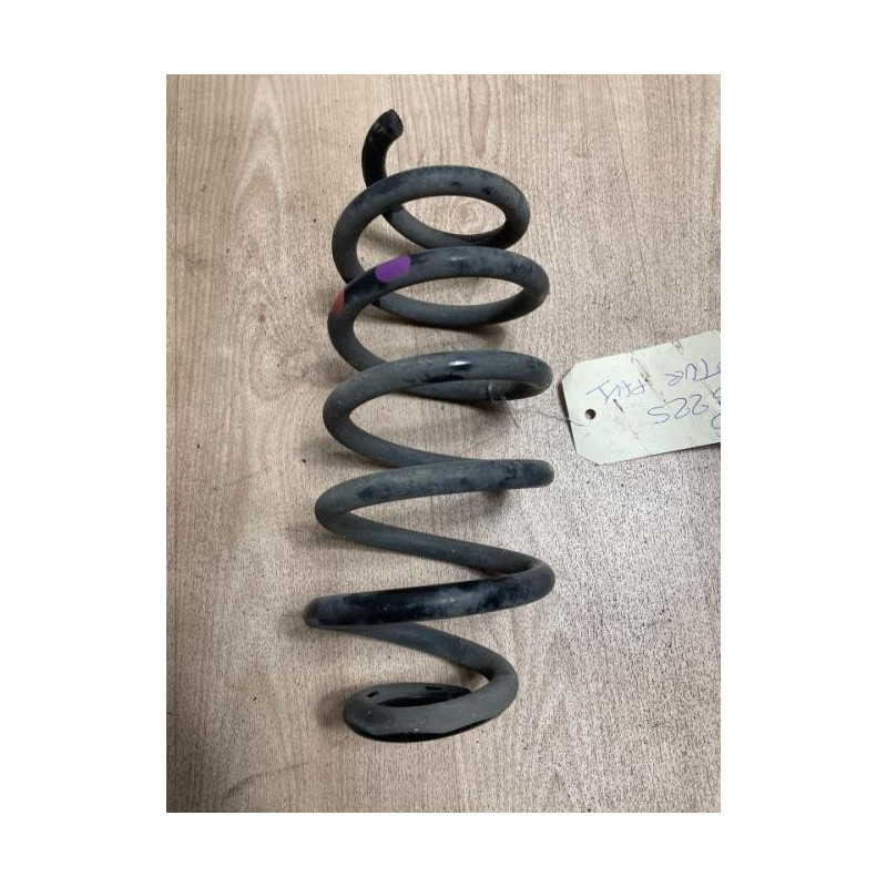 Ressort de suspension arriere gauche RENAULT CAPTUR 1 PHASE 2 d’occasion