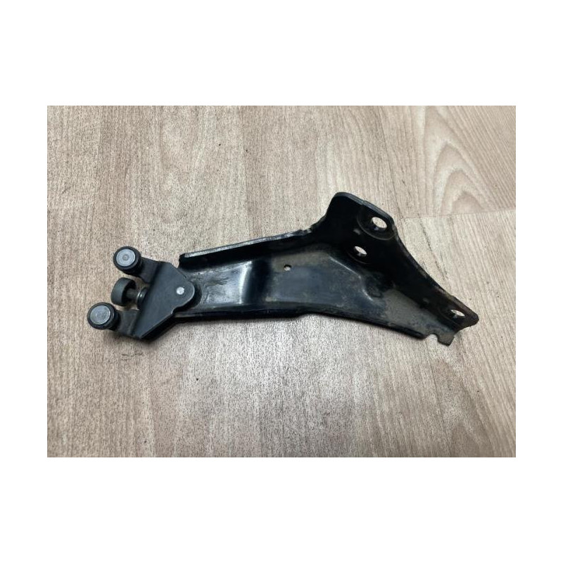 Charniere de porte arriere droit PEUGEOT PARTNER 2 PHASE 1 d’occasion