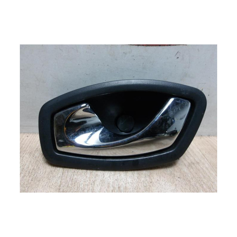 Poignee interieur avant gauche RENAULT CLIO 4 PHASE 1 d’occasion