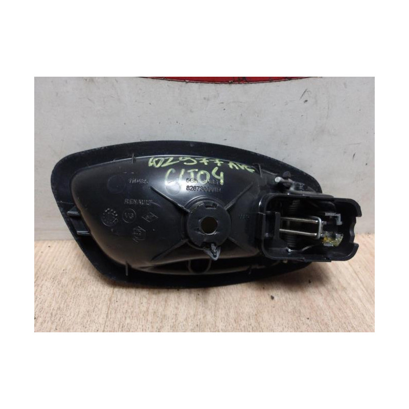 Poignee interieur avant gauche RENAULT CLIO 4 PHASE 1 d’occasion