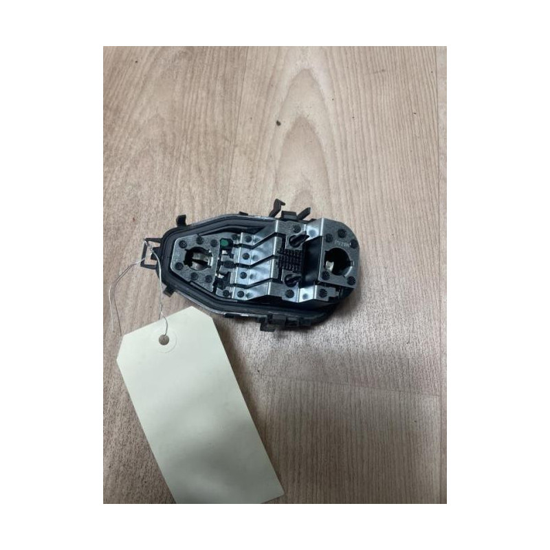 Platine feu arriere droit RENAULT CLIO 4 PHASE 1 d’occasion