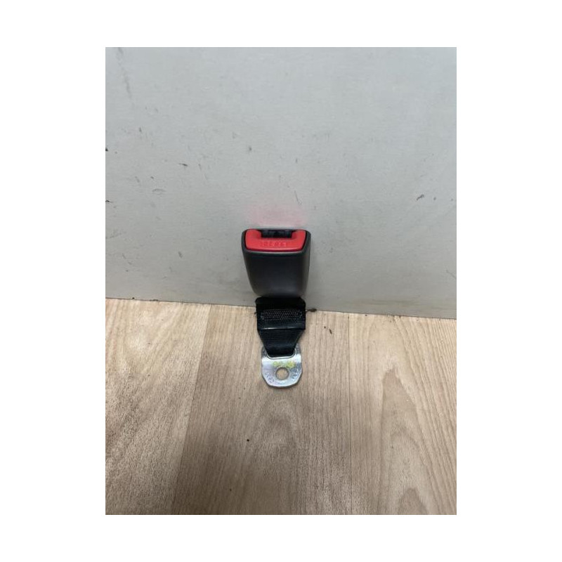 Attache ceinture arriere droit TOYOTA AYGO 1 PHASE 2 d’occasion