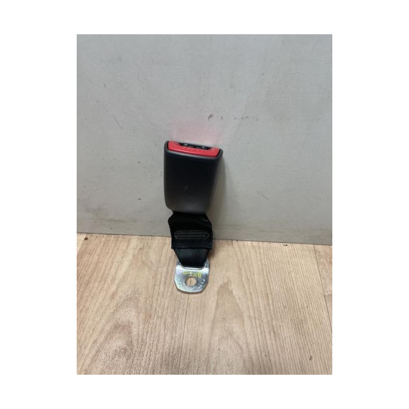 Attache ceinture arriere gauche TOYOTA AYGO 1 PHASE 2 d’occasion