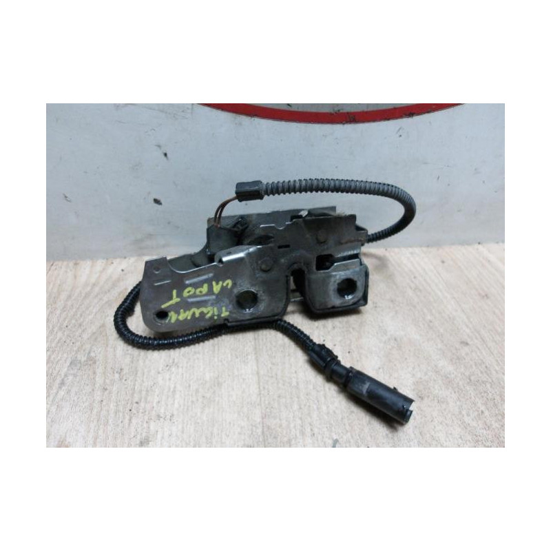 Serrure de capot VOLKSWAGEN  d’occasion