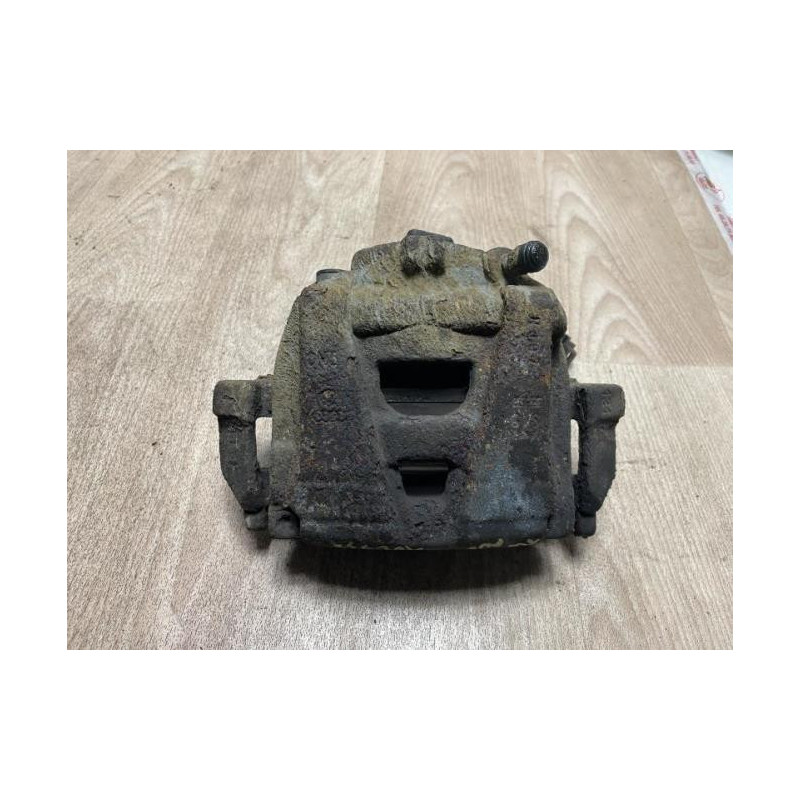 Etrier avant gauche (freinage) VOLKSWAGEN  d’occasion