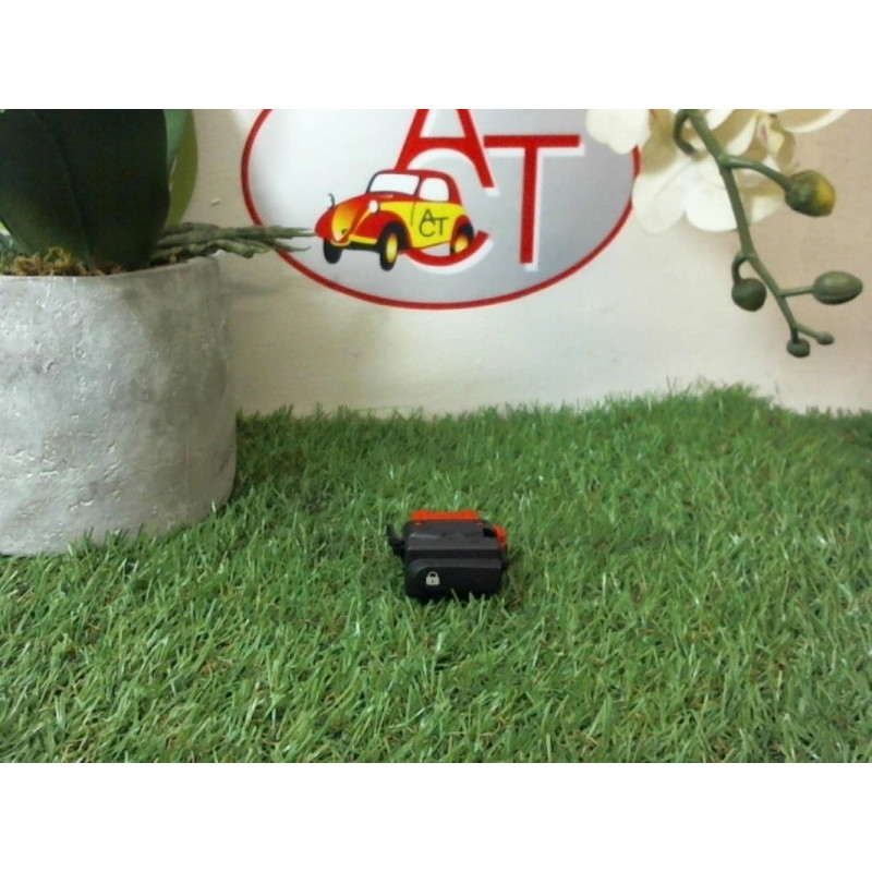 Commande de fermeture centralisee RENAULT CLIO II PHASE 2 d’occasion