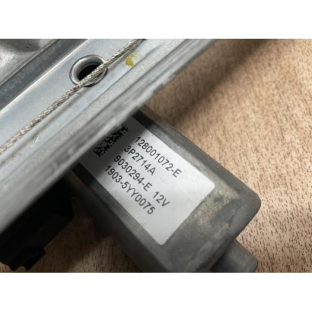Leve vitre electrique avant gauche RENAULT CLIO 4 PHASE 1 d’occasion