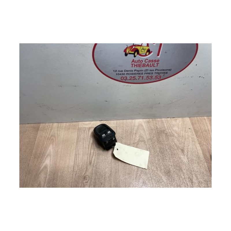 Interrupteur de leve vitre avant gauche LIGIER PROFESSIONAL X-TOO MAX d’occasion