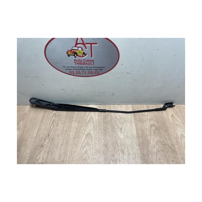 Bras essuie glace avant droit VOLKSWAGEN POLO 5 PHASE 1 d’occasion