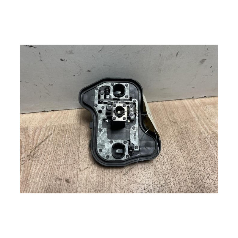 Platine feu arriere gauche VOLKSWAGEN GOLF 5 d’occasion