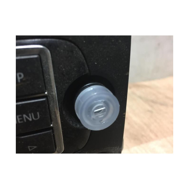 Autoradio d'origine VOLKSWAGEN POLO 5 PHASE 1 d’occasion