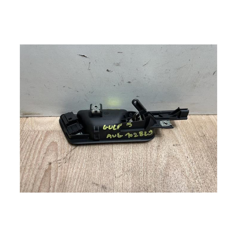 Poignee interieur avant gauche VOLKSWAGEN GOLF 5 d’occasion