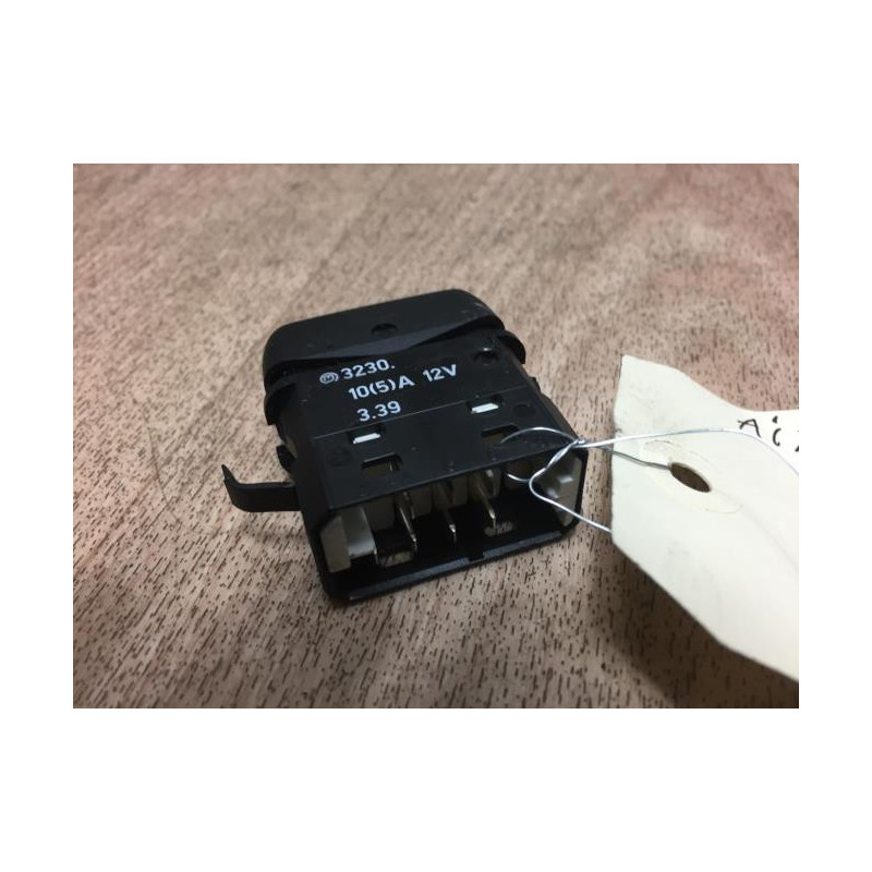 Interrupteur de leve vitre avant droit AIXAM S8 d’occasion