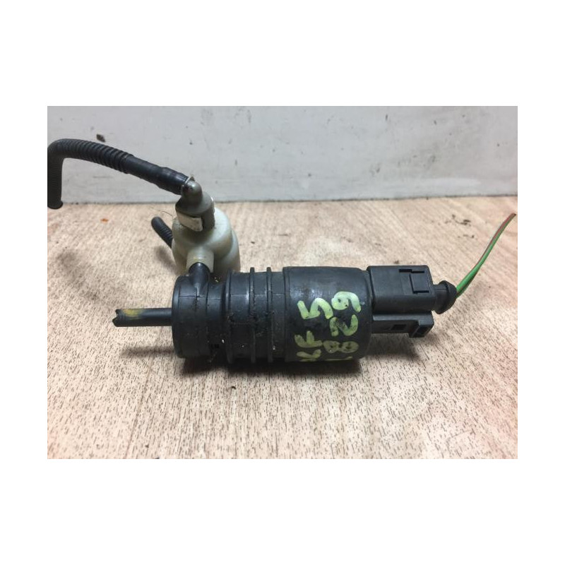 Pompe lave glace avant VOLKSWAGEN GOLF 5 d’occasion