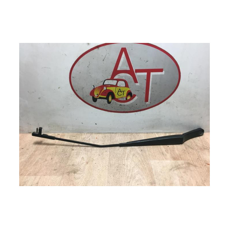 Bras essuie glace avant droit VOLKSWAGEN GOLF 5 d’occasion