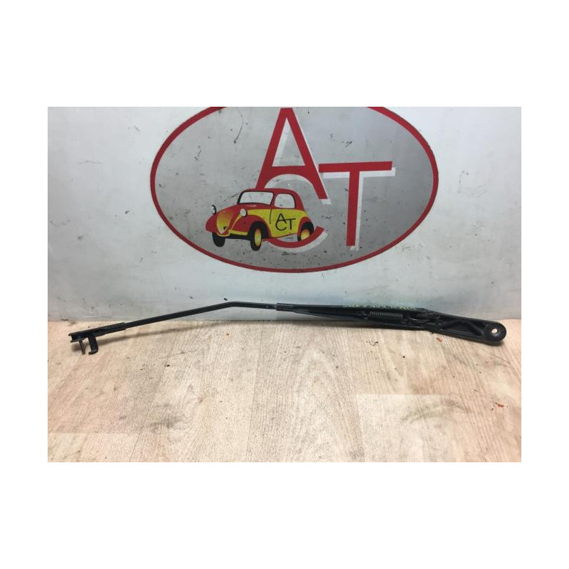 Bras essuie glace avant droit VOLKSWAGEN GOLF 5 d’occasion