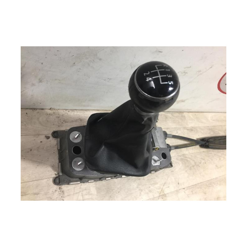 Levier de vitesses VOLKSWAGEN GOLF 5 d’occasion