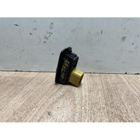 Interrupteur de leve vitre avant droit FORD FIESTA 6 PHASE 1 d’occasion