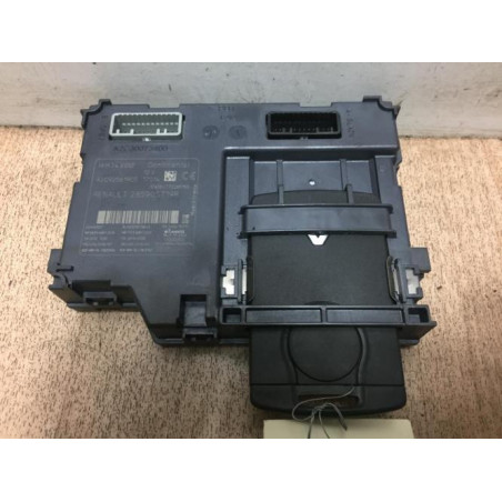 Lecteur de carte (neiman) RENAULT CLIO 4 PHASE 1 d’occasion