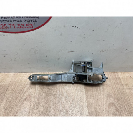 Support poignee porte avant gauche PEUGEOT 208 1 PHASE 1 d’occasion