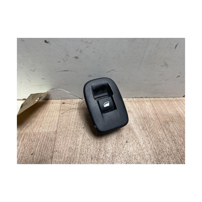 Interrupteur de leve vitre arriere droit PEUGEOT 208 1 PHASE 1 d’occasion