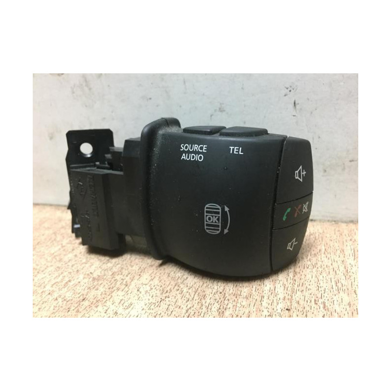 Commande autoradio RENAULT MEGANE 3 PHASE 2 COUPE d’occasion