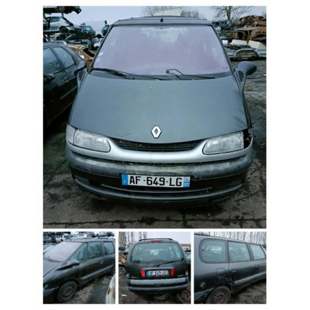 Enjoliveur de phare droit RENAULT  d’occasion