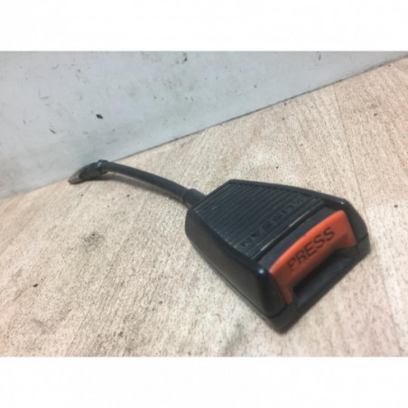 Attache ceinture avant droit AIXAM 325i d’occasion