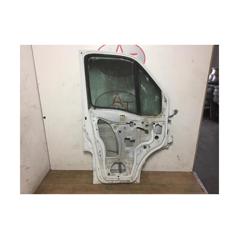 Porte avant gauche RENAULT MASTER 2 PHASE 1 d’occasion