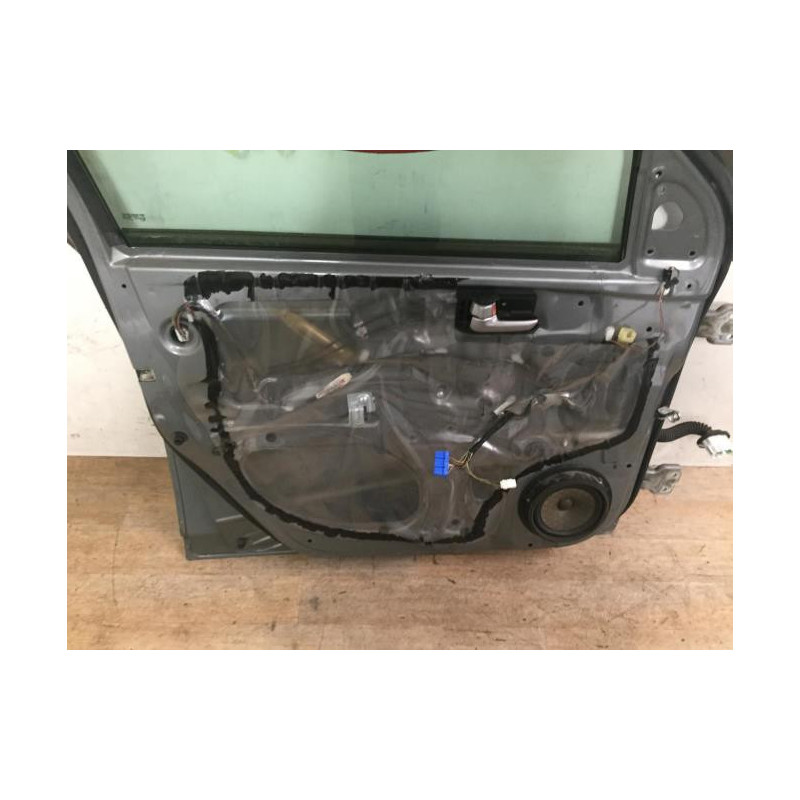 Porte avant gauche SUZUKI SWIFT 3 d’occasion