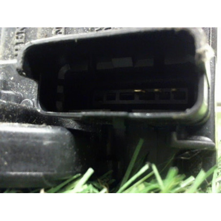Serrure avant gauche NISSAN MICRA III d’occasion